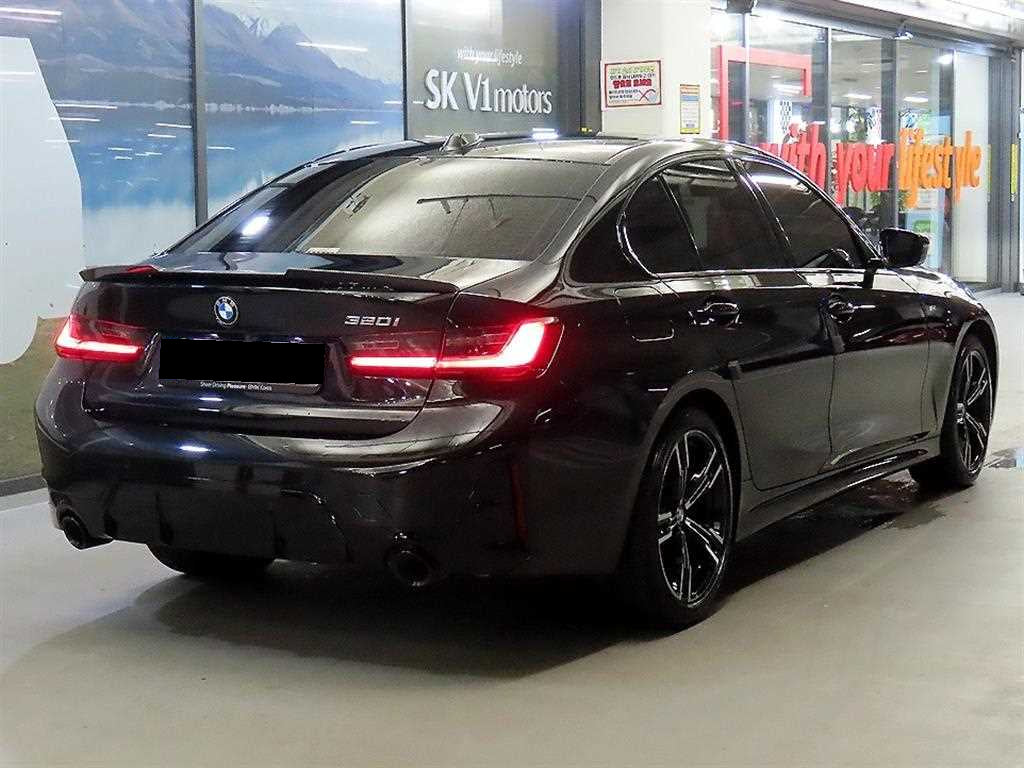 BMW 3-Series — photo 04