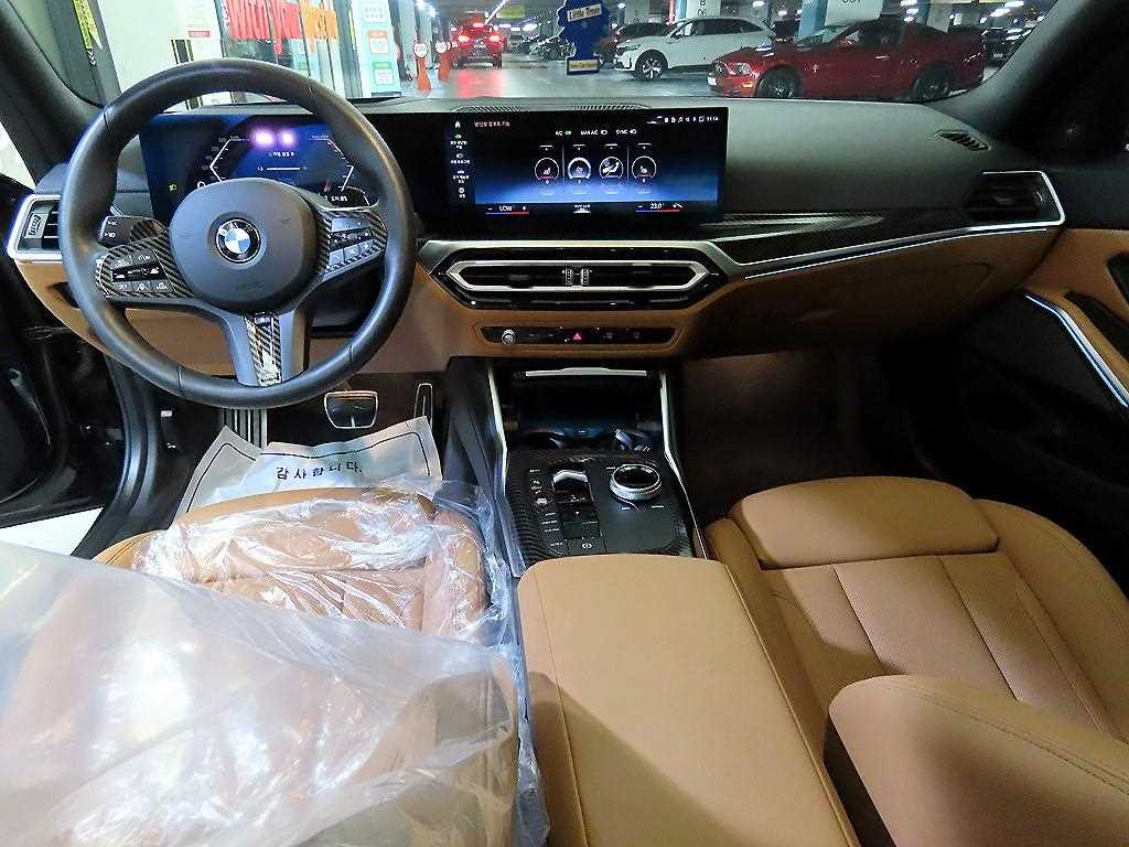 BMW 3-Series — photo 10