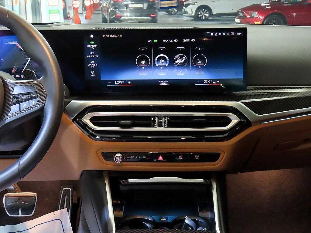 BMW 3-Series — photo 11