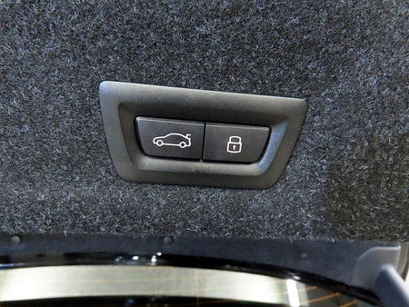 BMW 3-Series — photo 17