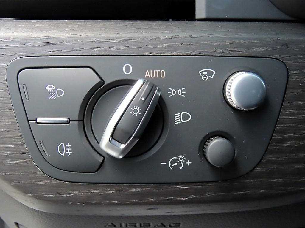 Audi A4 — photo 13