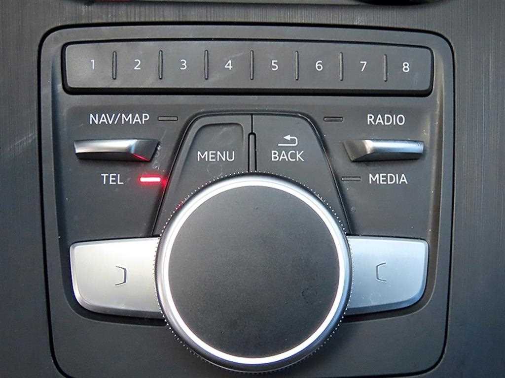 Audi A4 — photo 14