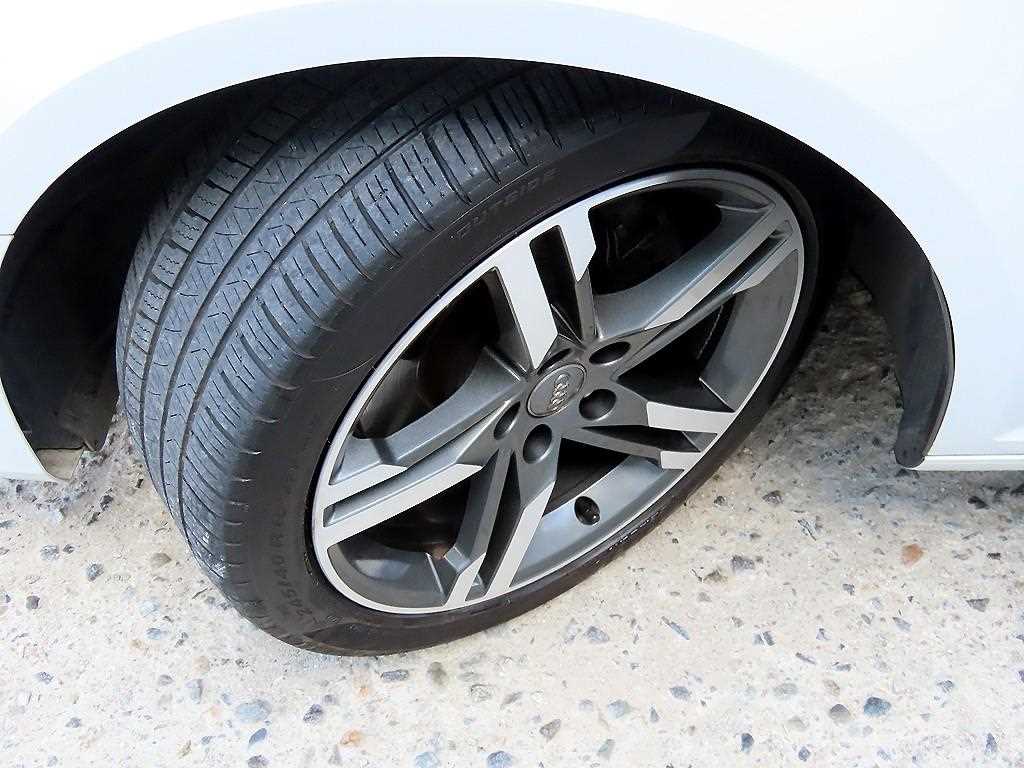 Audi A4 — photo 20