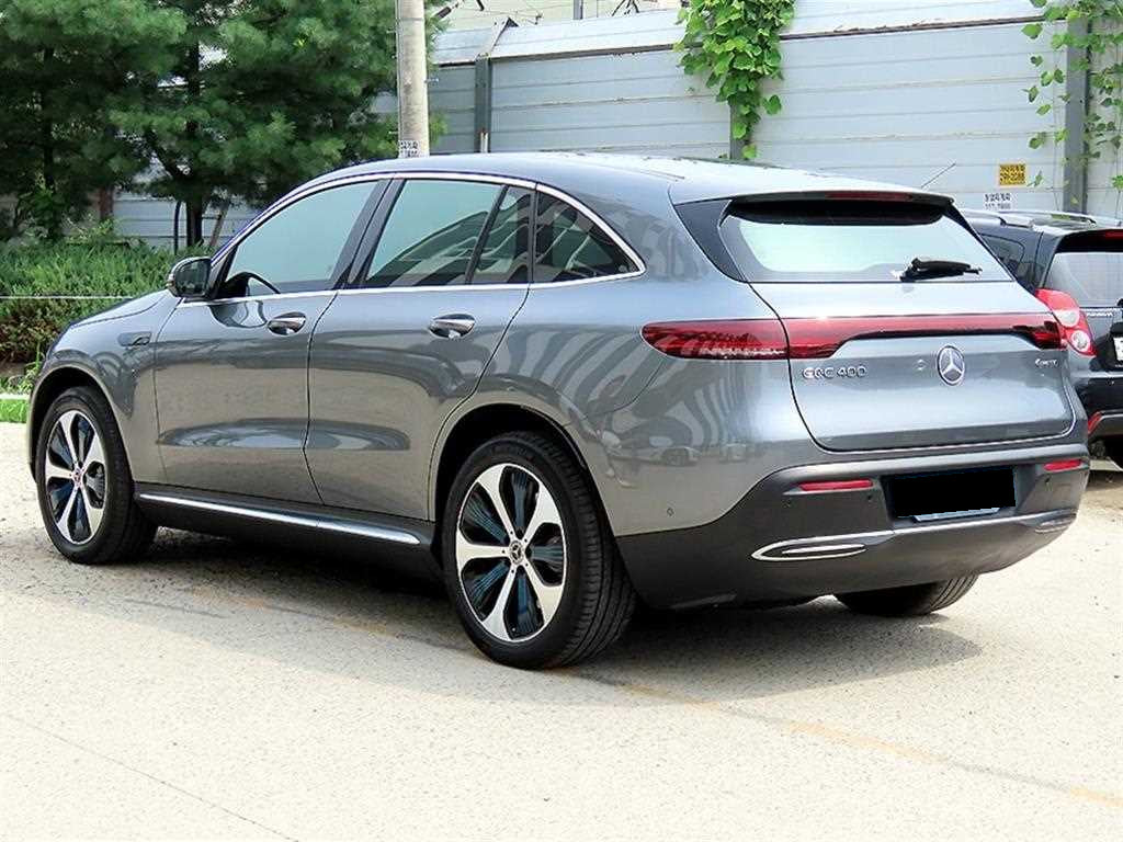 Mercedes-Benz EQC — photo 03