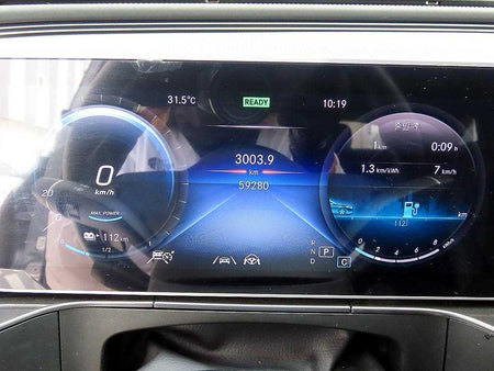 Mercedes-Benz EQC — photo 09