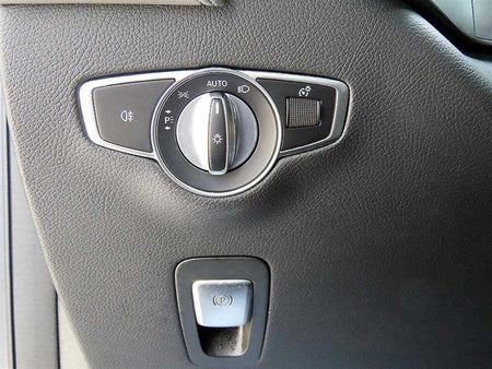 Mercedes-Benz EQC — photo 12