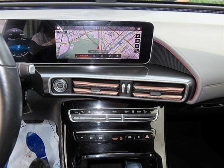 Mercedes-Benz EQC — photo 13