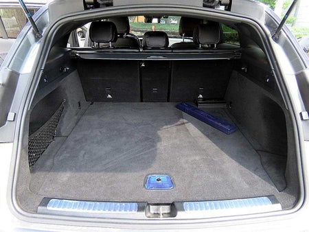 Mercedes-Benz EQC — photo 17