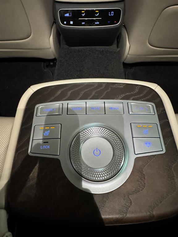 Genesis G80 — photo 17