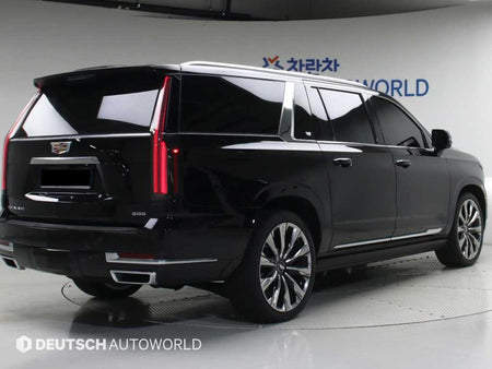 Cadillac Escalade — photo 02