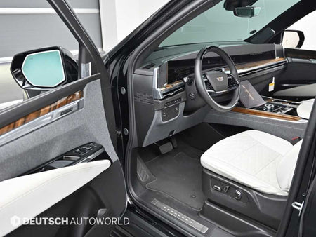 Cadillac Escalade — photo 11
