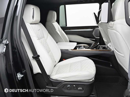 Cadillac Escalade — photo 12
