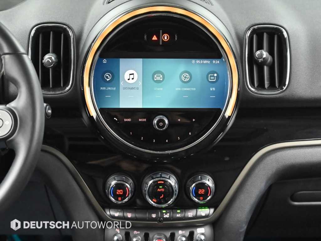 Mini Countryman — photo 14