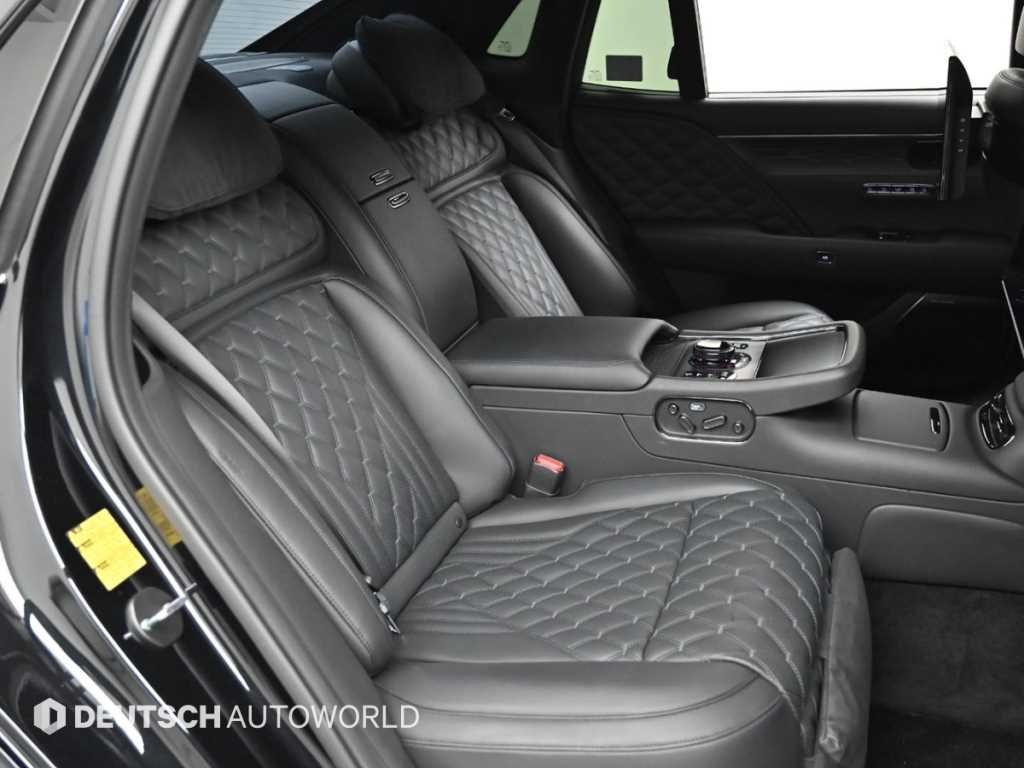 Genesis G90 — photo 12