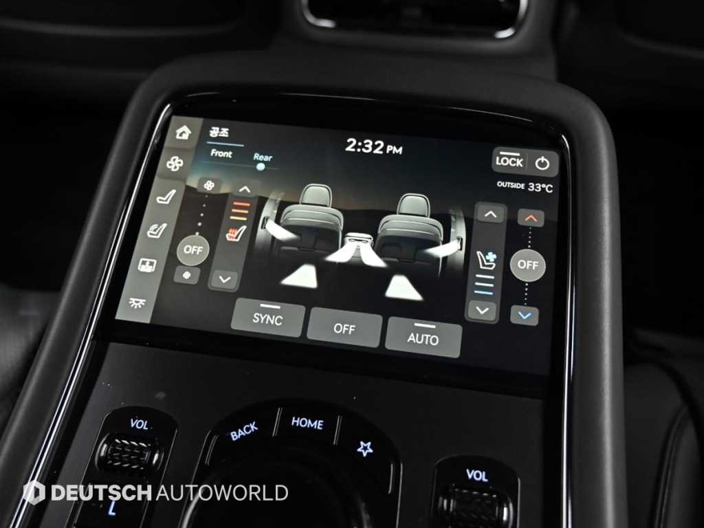 Genesis G90 — photo 16
