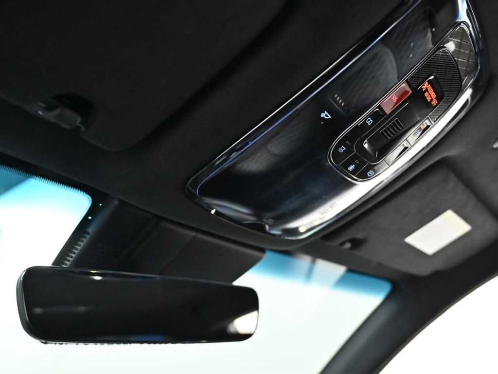 Genesis G90 — photo 18