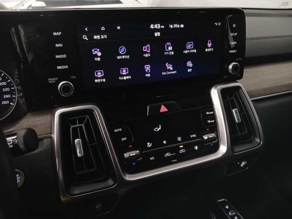 Kia Sorento — photo 11