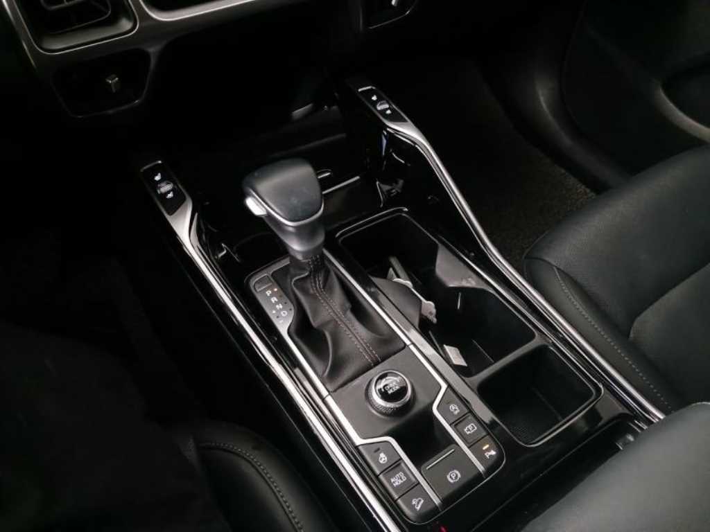 Kia Sorento — photo 15