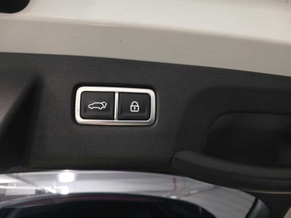 Kia Sorento — photo 17