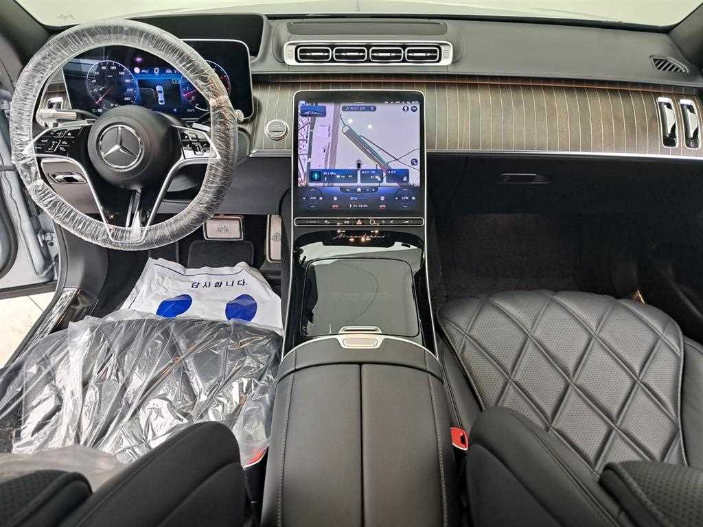 Mercedes-Benz S-Class — photo 06