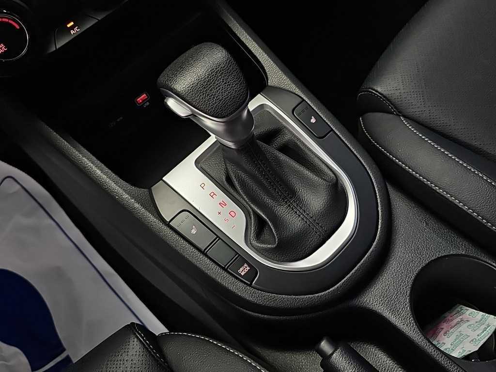 Kia K3 — photo 10