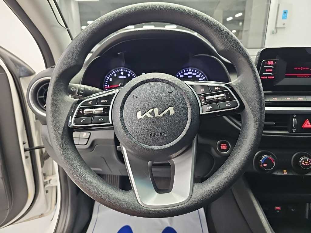 Kia K3 — photo 11