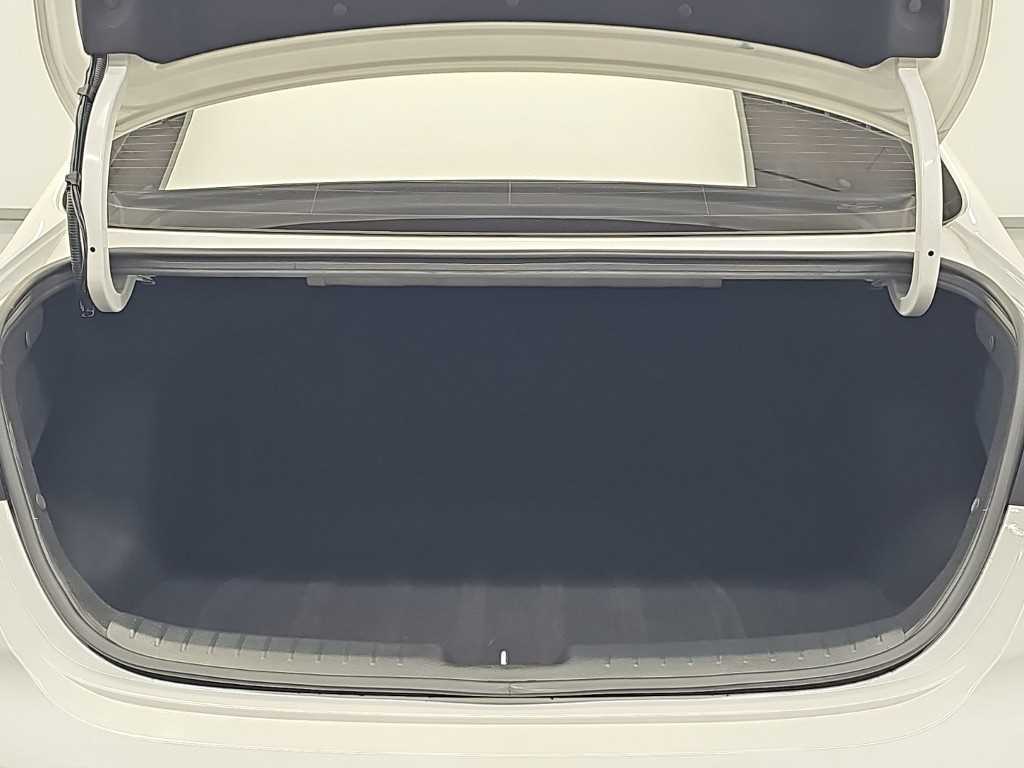 Kia K3 — photo 18