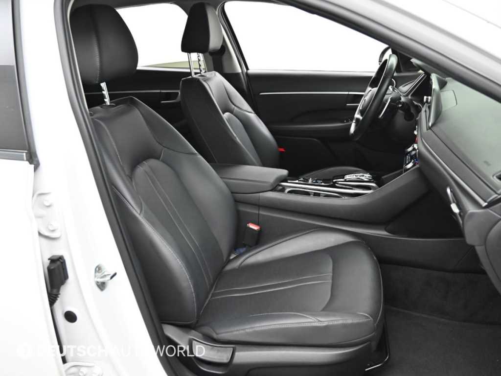 Hyundai Sonata — photo 10
