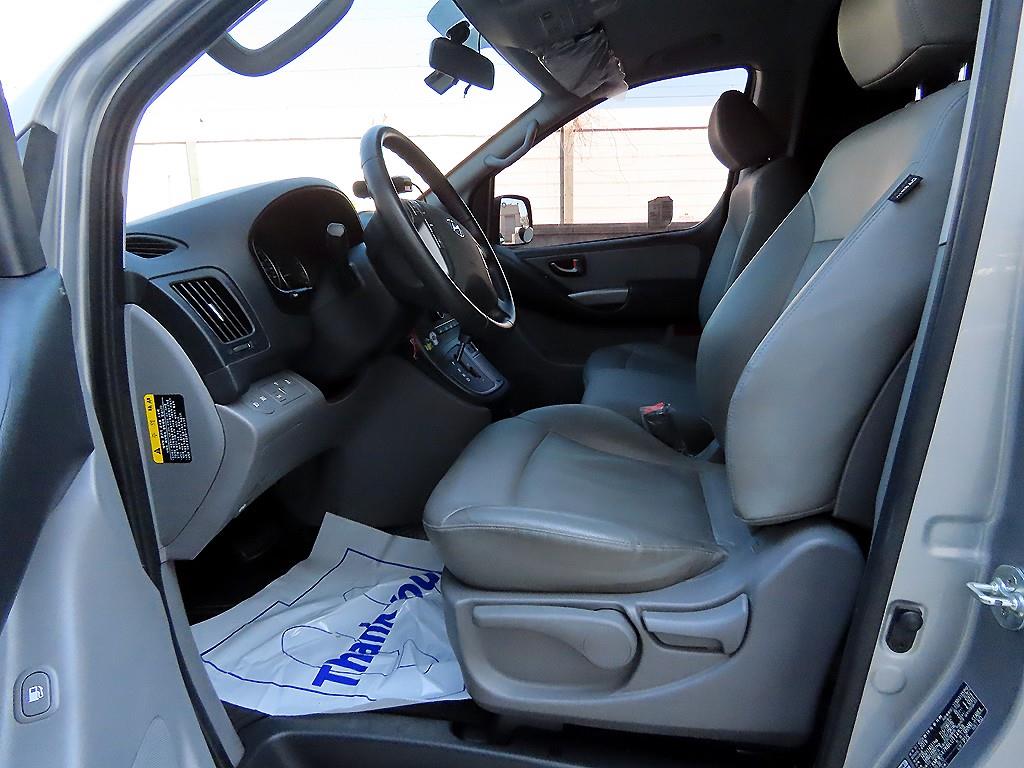 Hyundai Starex — photo 05