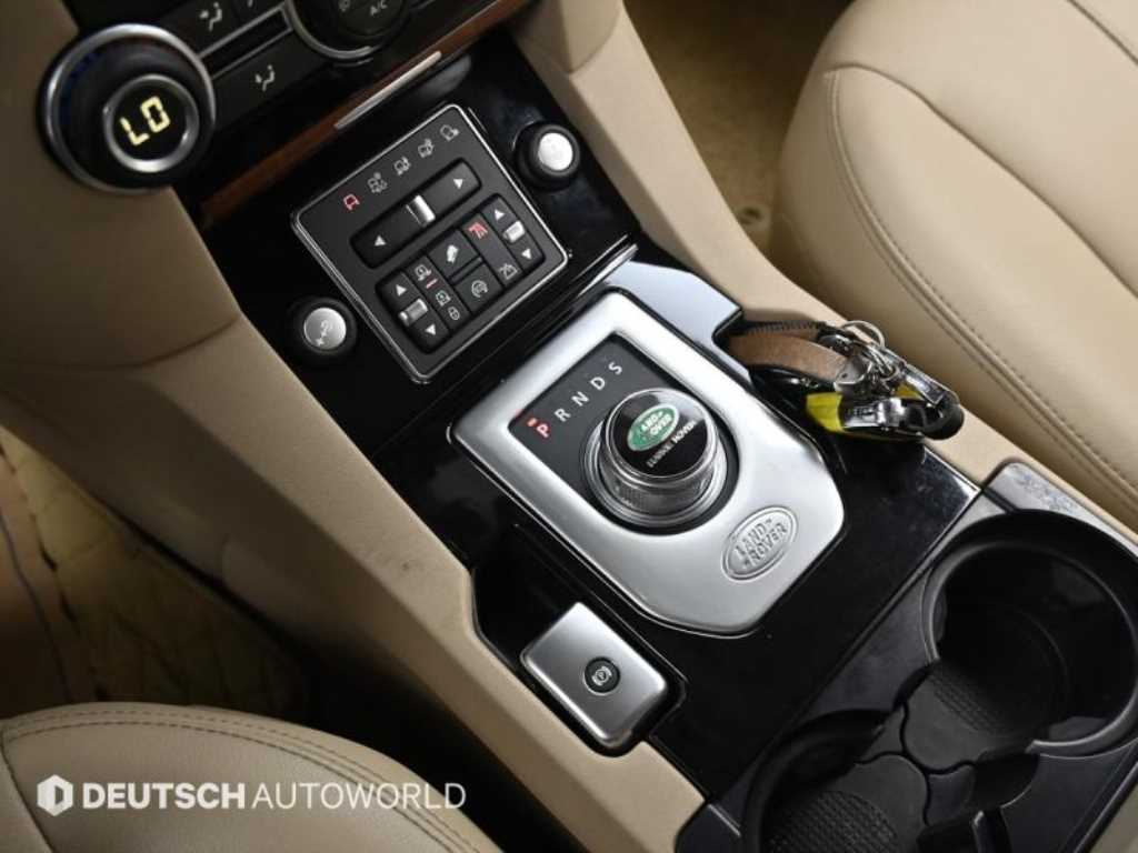 Land Rover Discovery — photo 09