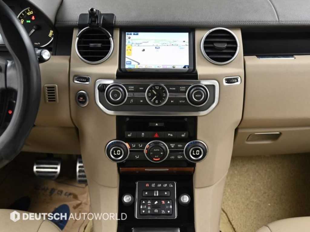Land Rover Discovery — photo 14