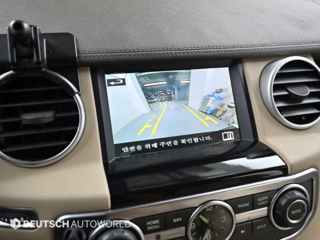 Land Rover Discovery — photo 15
