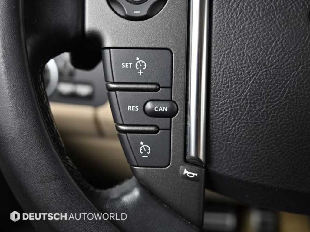 Land Rover Discovery — photo 17