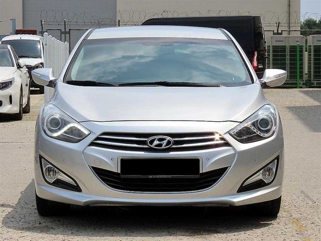 Hyundai i40 — photo 01