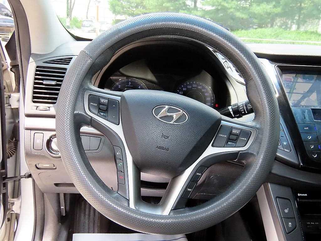 Hyundai i40 — photo 08