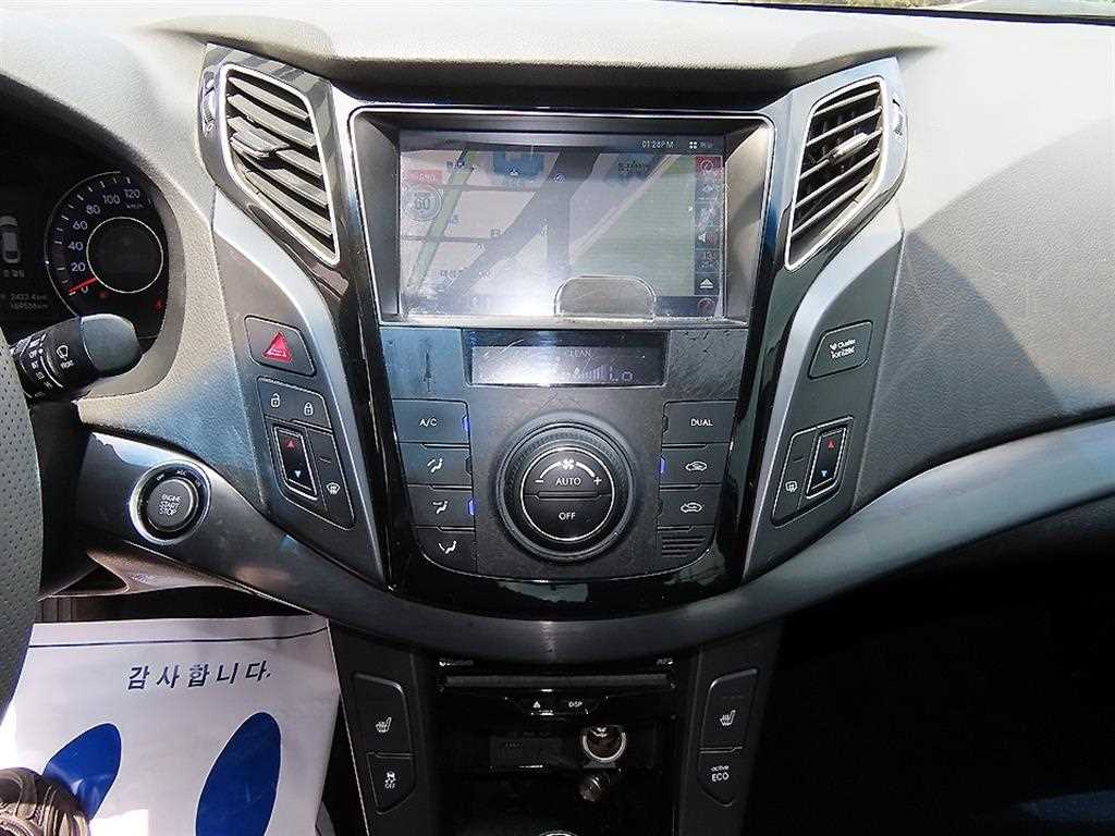 Hyundai i40 — photo 13