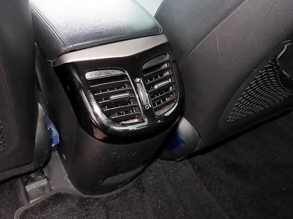 Hyundai i40 — photo 18