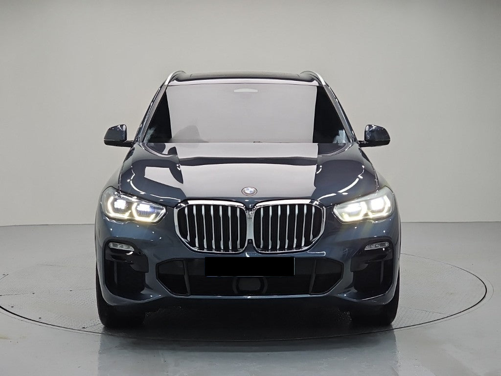 BMW X5 — photo 02