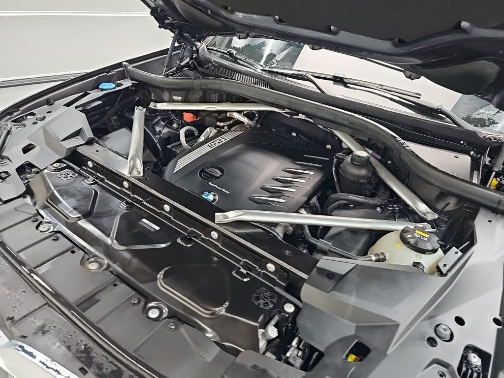 BMW X5 — photo 05
