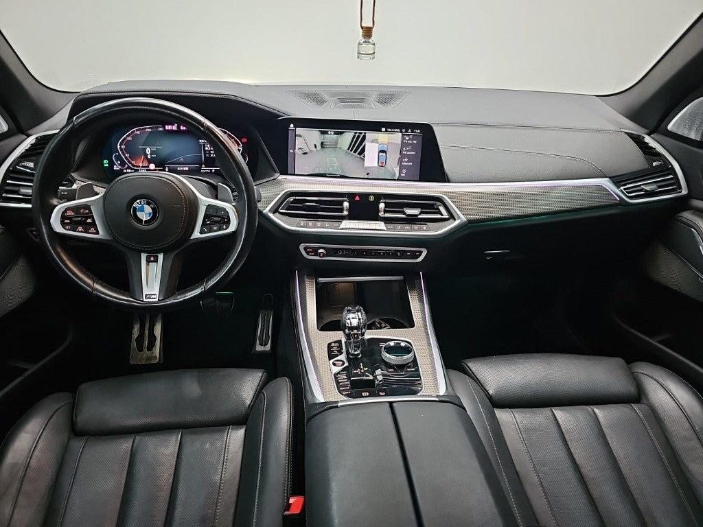 BMW X5 — photo 07