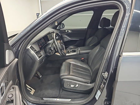 BMW X5 — photo 11