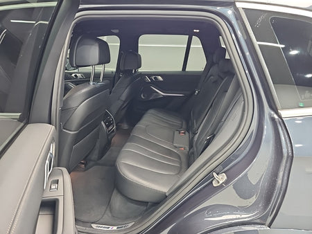 BMW X5 — photo 12