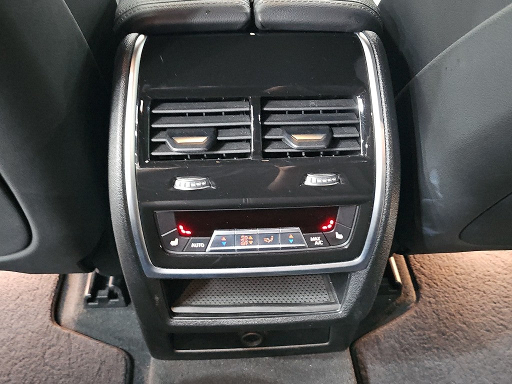 BMW X5 — photo 13
