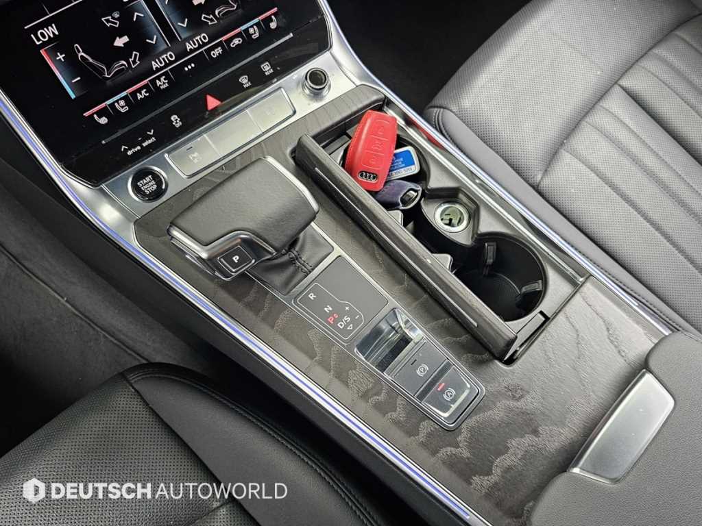 Audi A6 — photo 09
