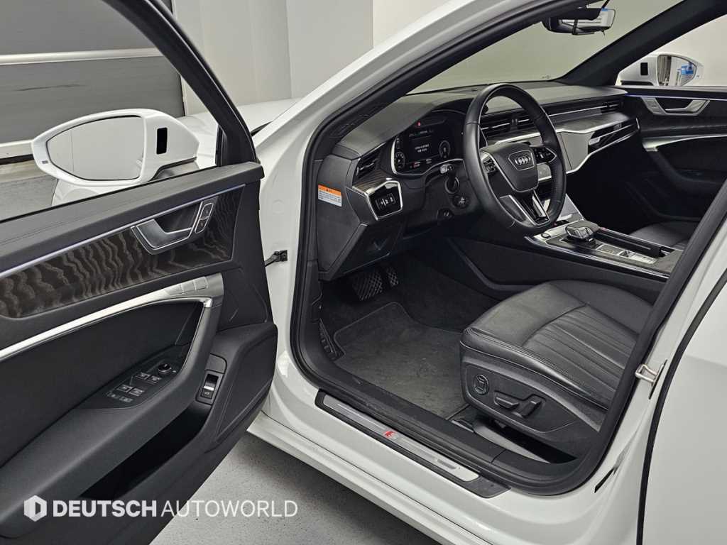 Audi A6 — photo 11