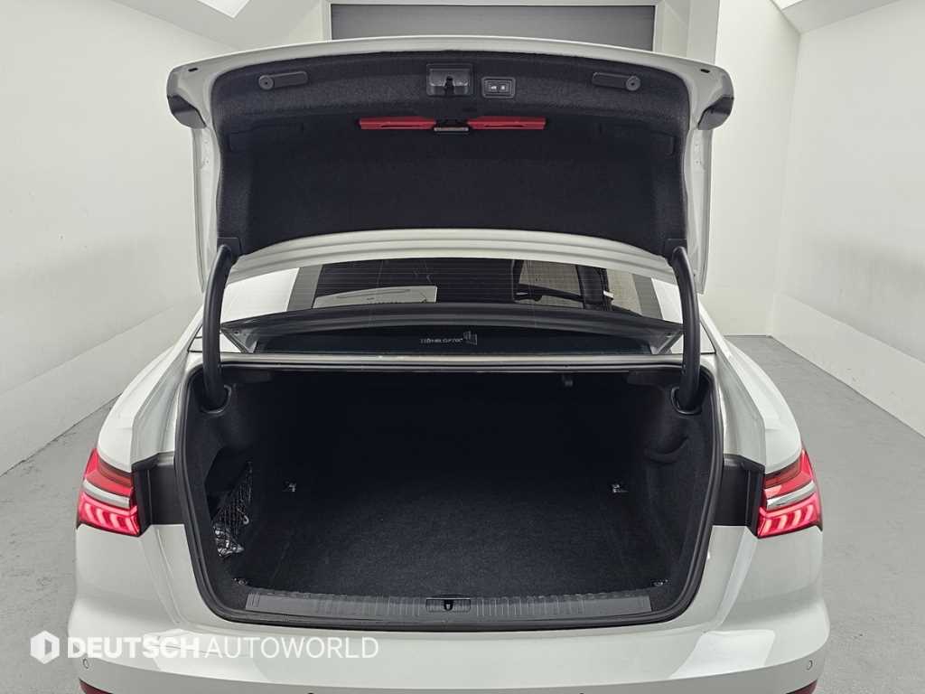 Audi A6 — photo 19