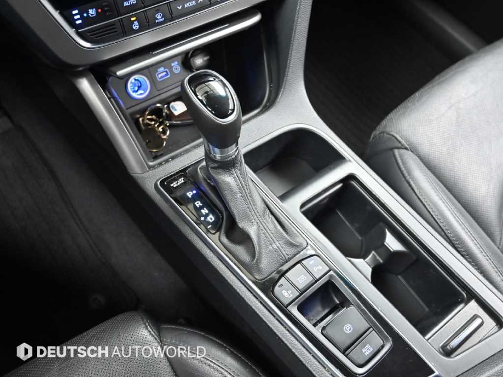 Hyundai Sonata — photo 09