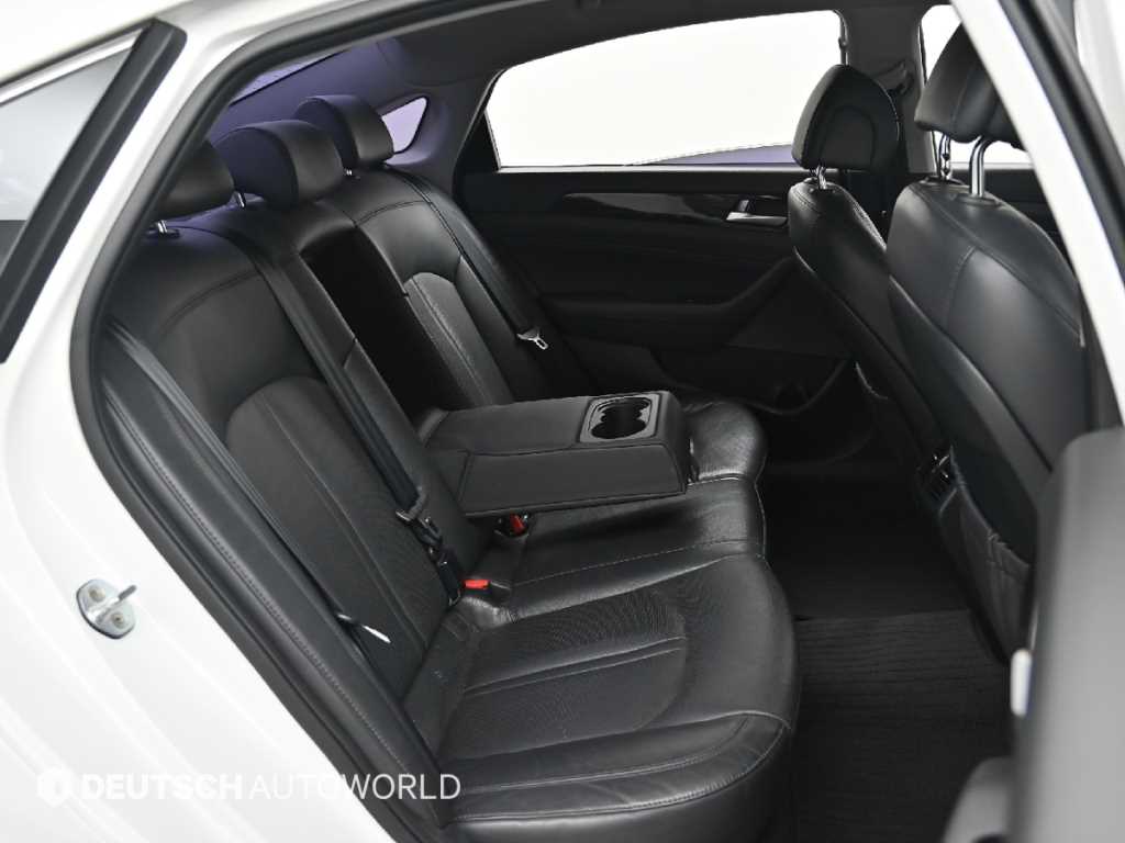 Hyundai Sonata — photo 12