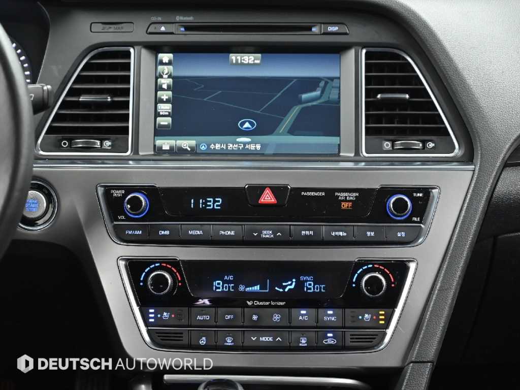 Hyundai Sonata — photo 14