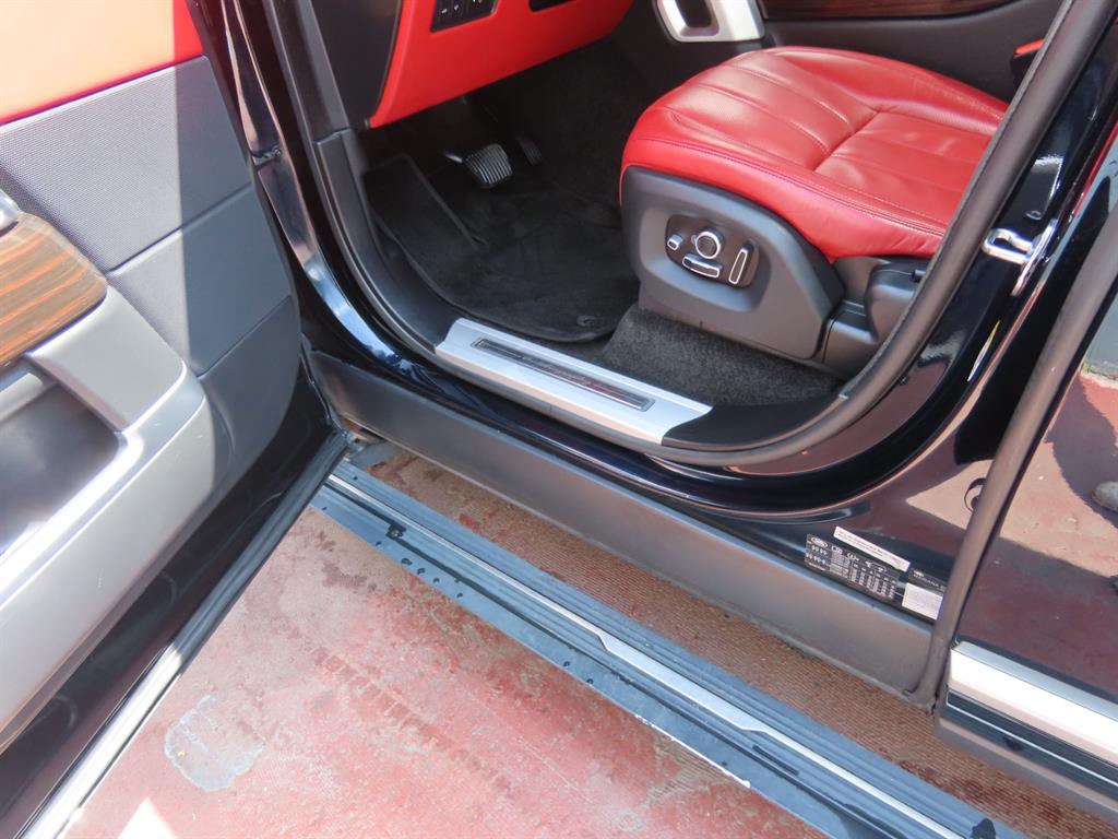 Land Rover Range Rover — photo 17